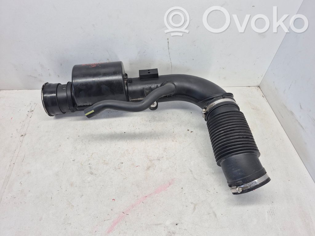 Volvo XC40 Air intake duct part 
