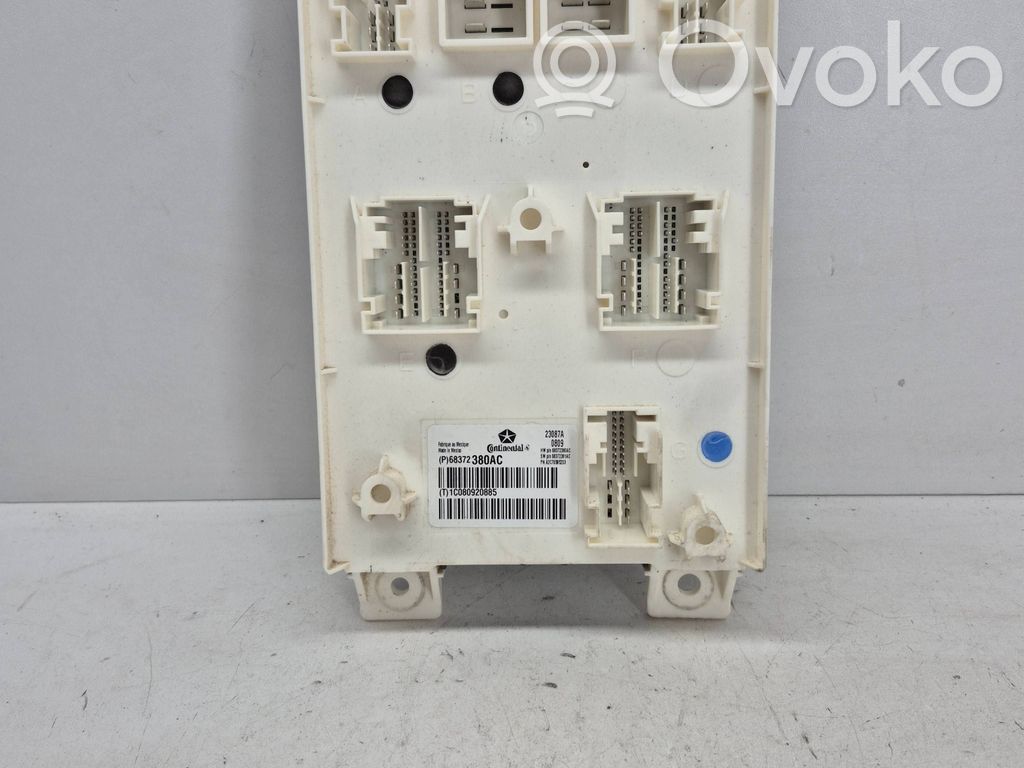 Dodge Durango III Comfort/convenience module 