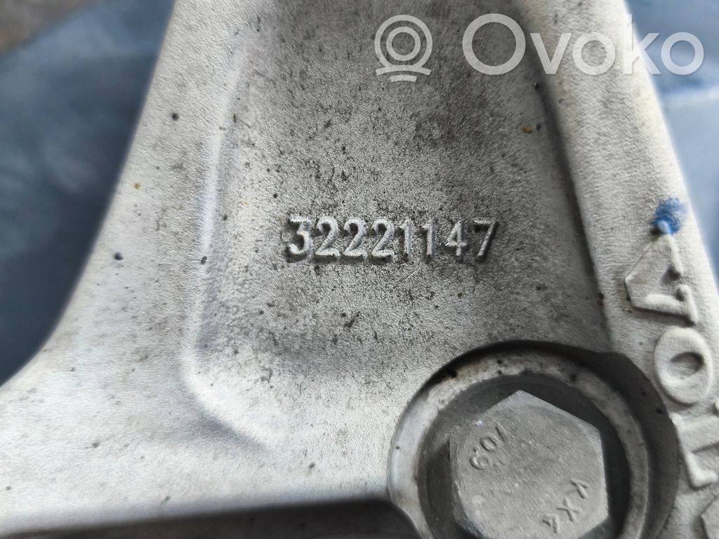 Volvo XC40 Etuakselin pyöräntuenta 