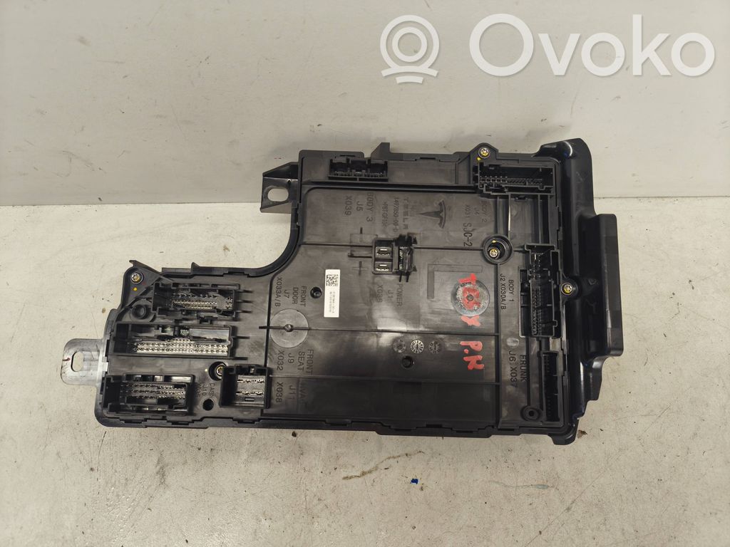 Tesla Model Y Central body control module 
