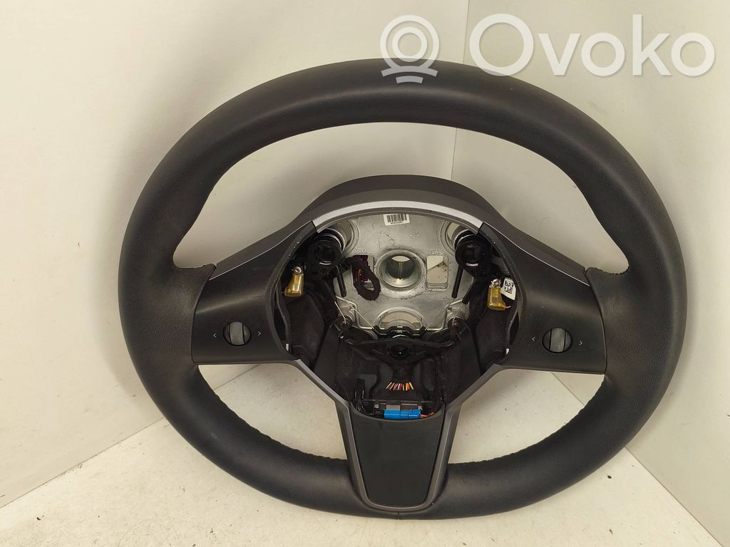 Tesla Model Y Steering wheel 