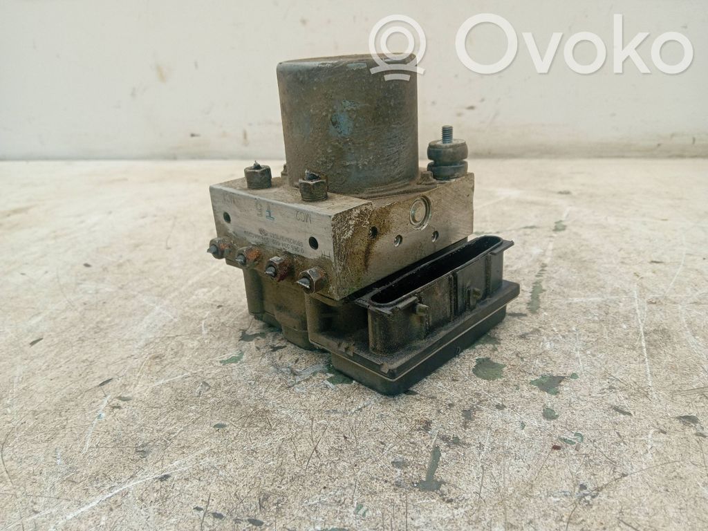 Subaru Outback ABS-pumppu 