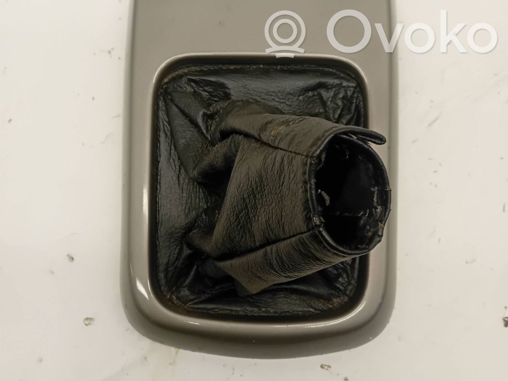 Nissan X-Trail T30 Gear lever shifter trim leather/knob 