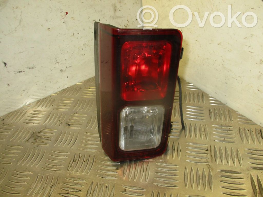 Third/center stoplight   265542955R