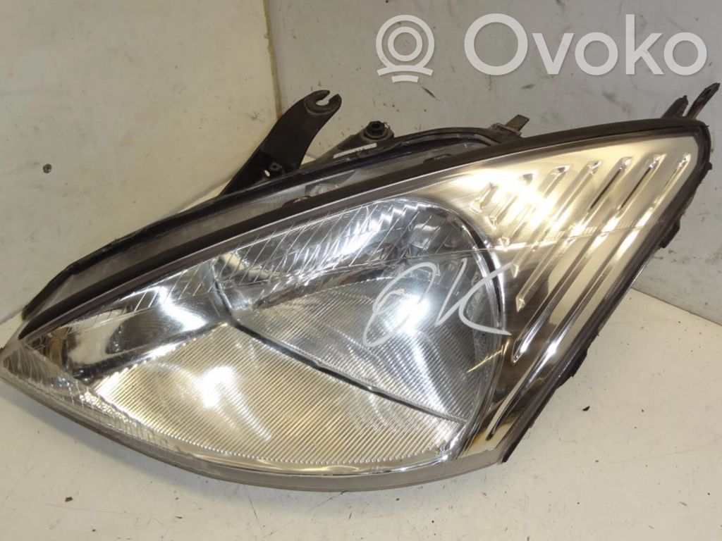 Ford Focus Scheinwerfer 