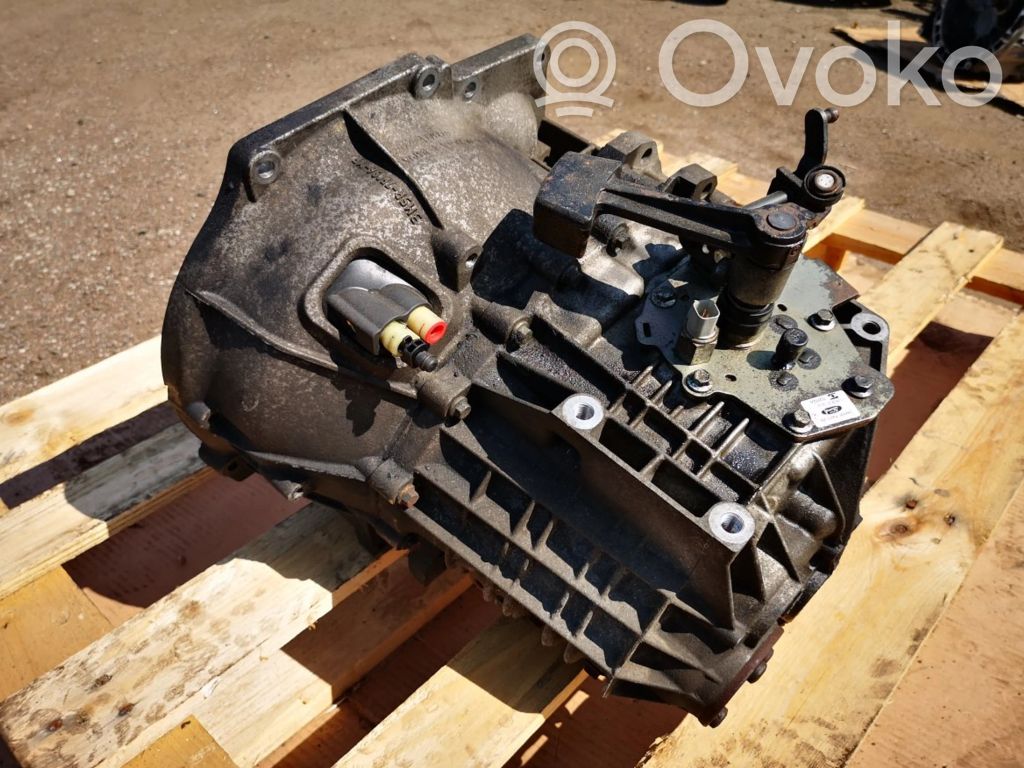 Volvo S40 Manualna 6-biegowa skrzynia biegów 