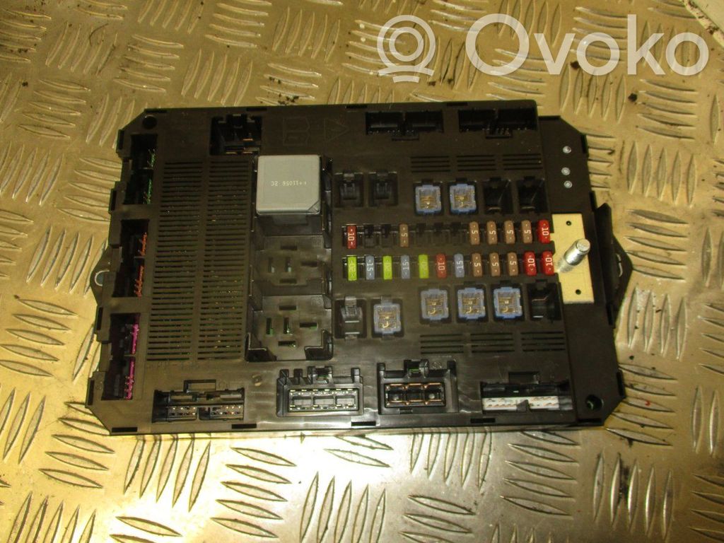 Jaguar XF Juego de caja de fusibles 