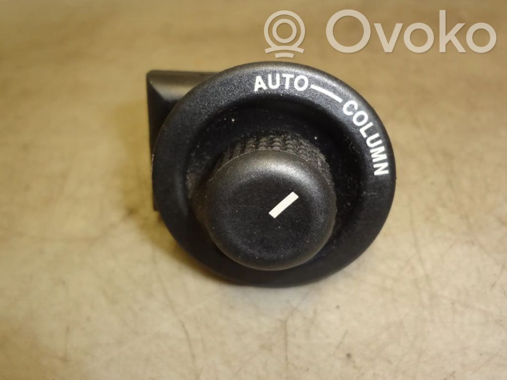 Steering wheel adjustment switch   2R836485CA