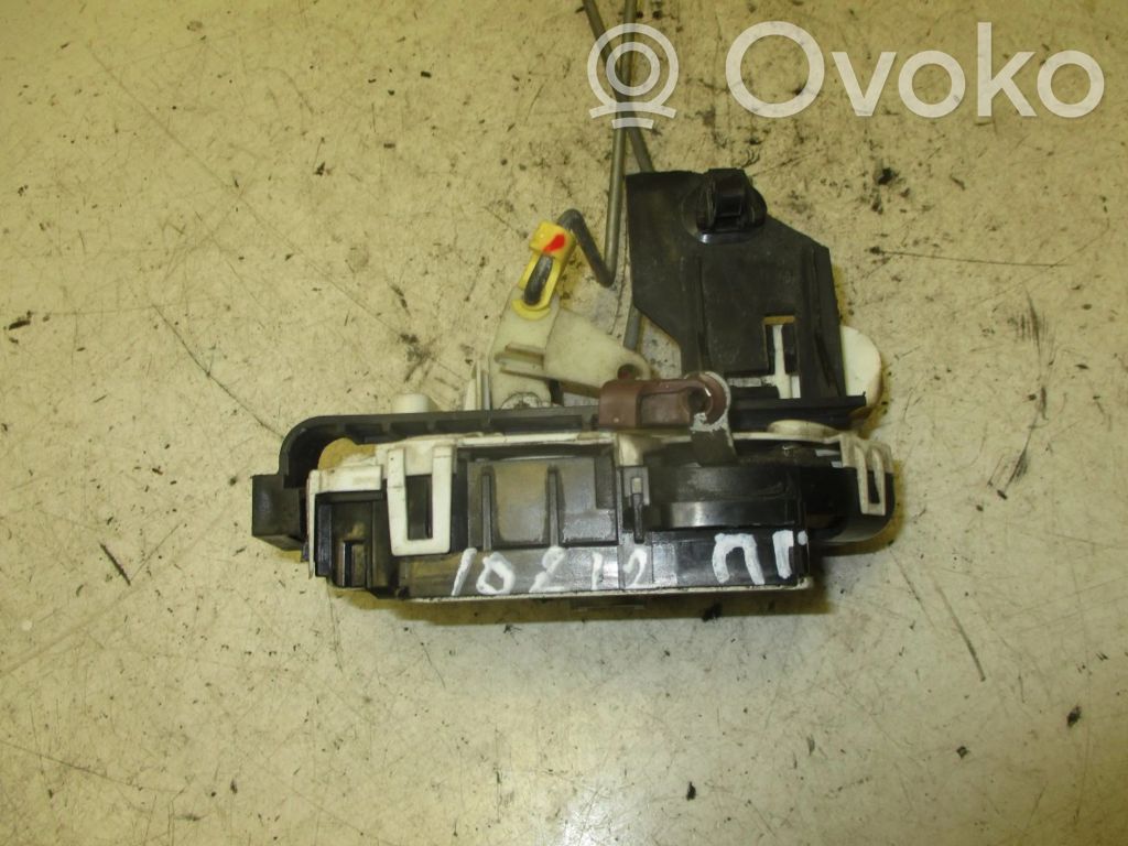 Front door lock   04589416AA