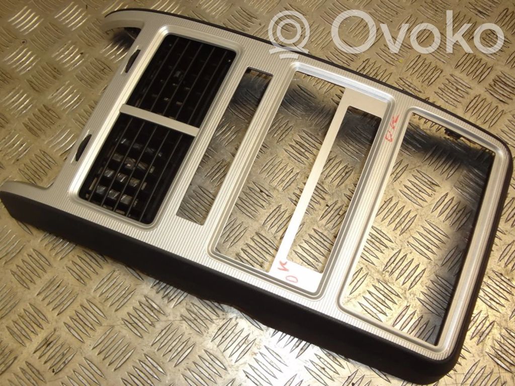 Dodge Journey Konsola środkowa / Radio / GPS 