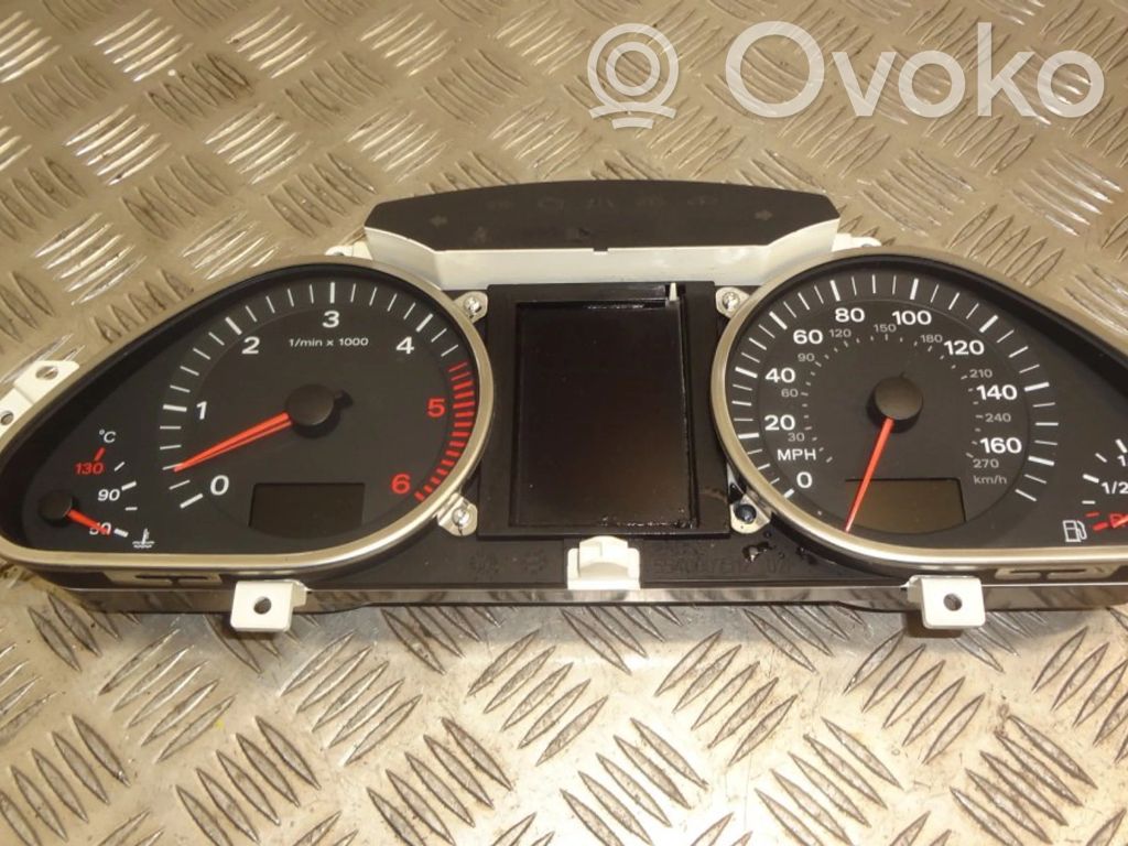 Audi Q7 4L Speedometer (instrument cluster) 