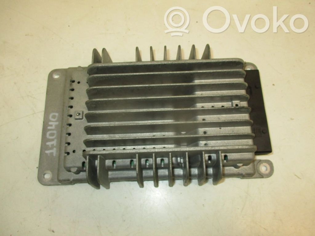 Audi A4 S4 B7 8E 8H Vahvistin 