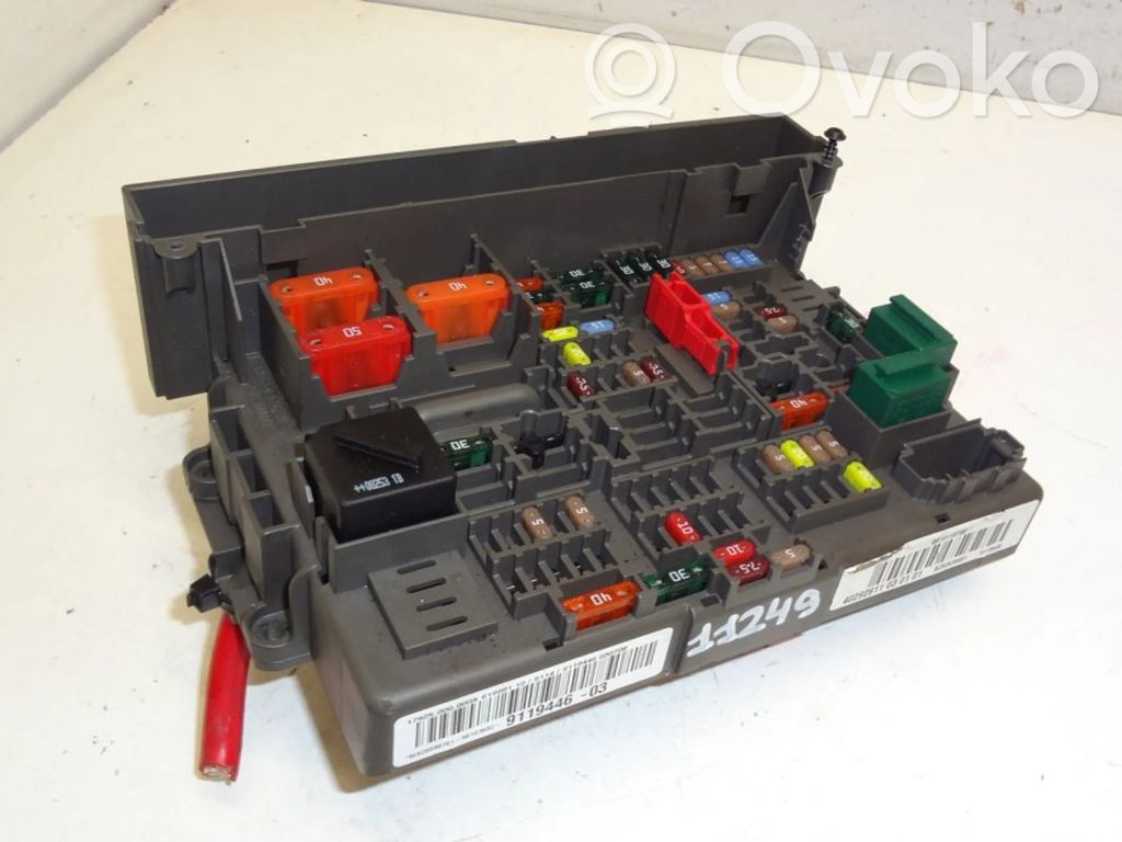 BMW 1 E81 E87 Fuse box set 