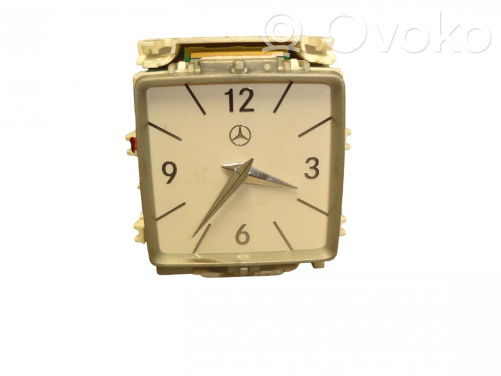 Mercedes-Benz E W212 Clock 