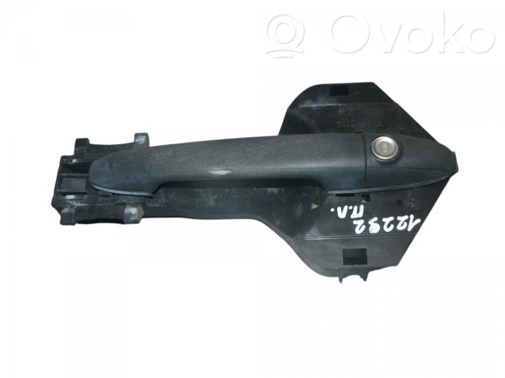Manecilla externa puerta delantera   A9067600934