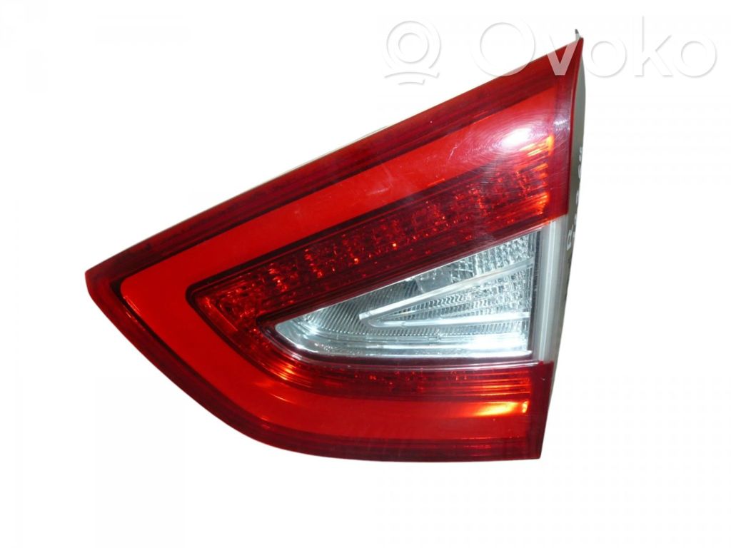 Hyundai ix35 Aizmugurējais lukturis pārsegā 