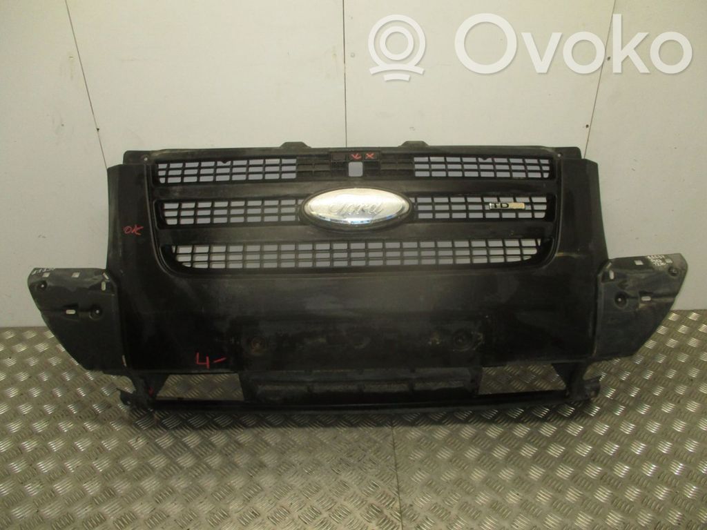 Ford Transit Parachoques delantero 