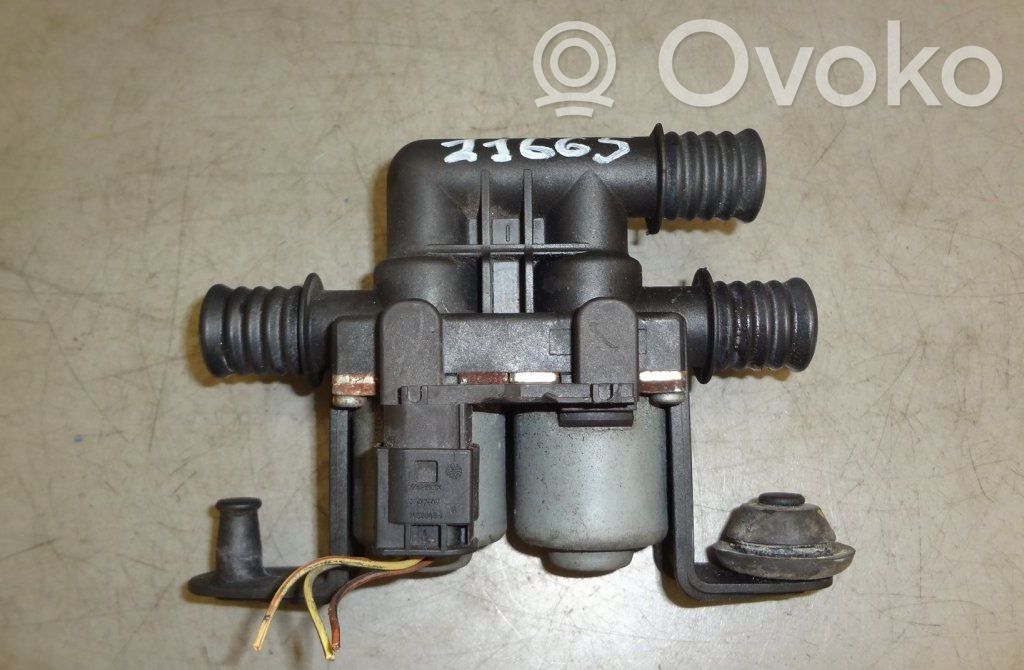 BMW X5 E53 Autres pièces compartiment moteur 
