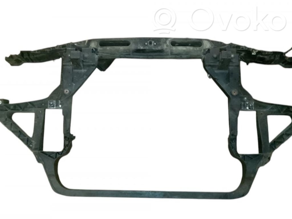 BMW X3 E83 Radiatorių panelė 