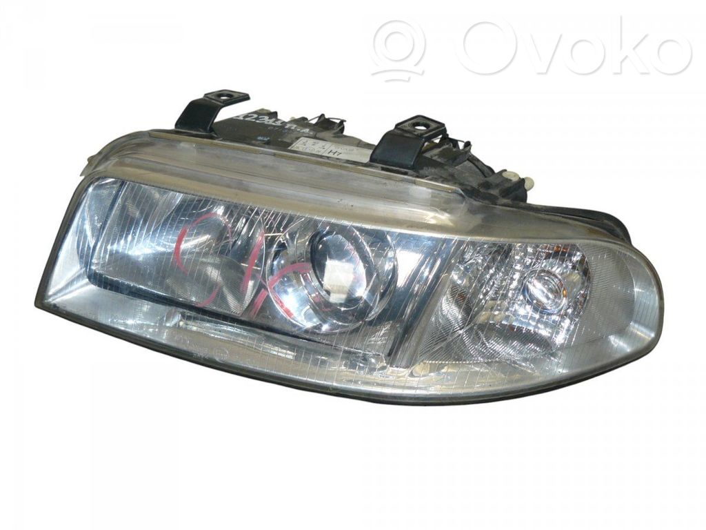 Audi A4 S4 B5 8D Scheinwerfer 