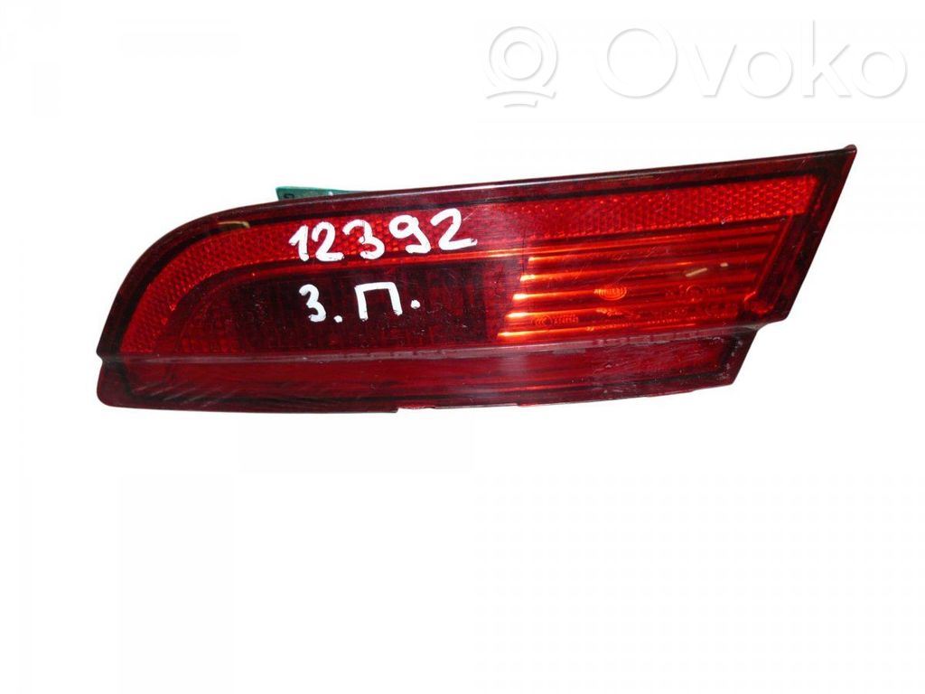 Lampy tylnej klapy bagażnika   8X2315K272CD,C2Z1728