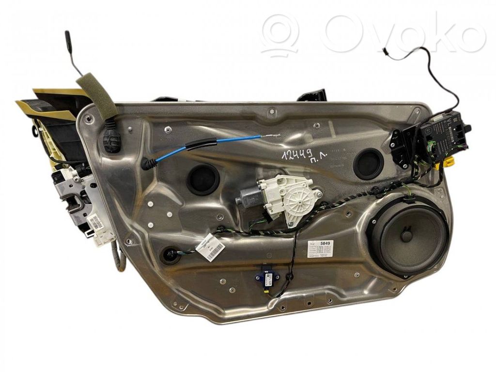 Mercedes-Benz E W212 Front door window regulator with motor 