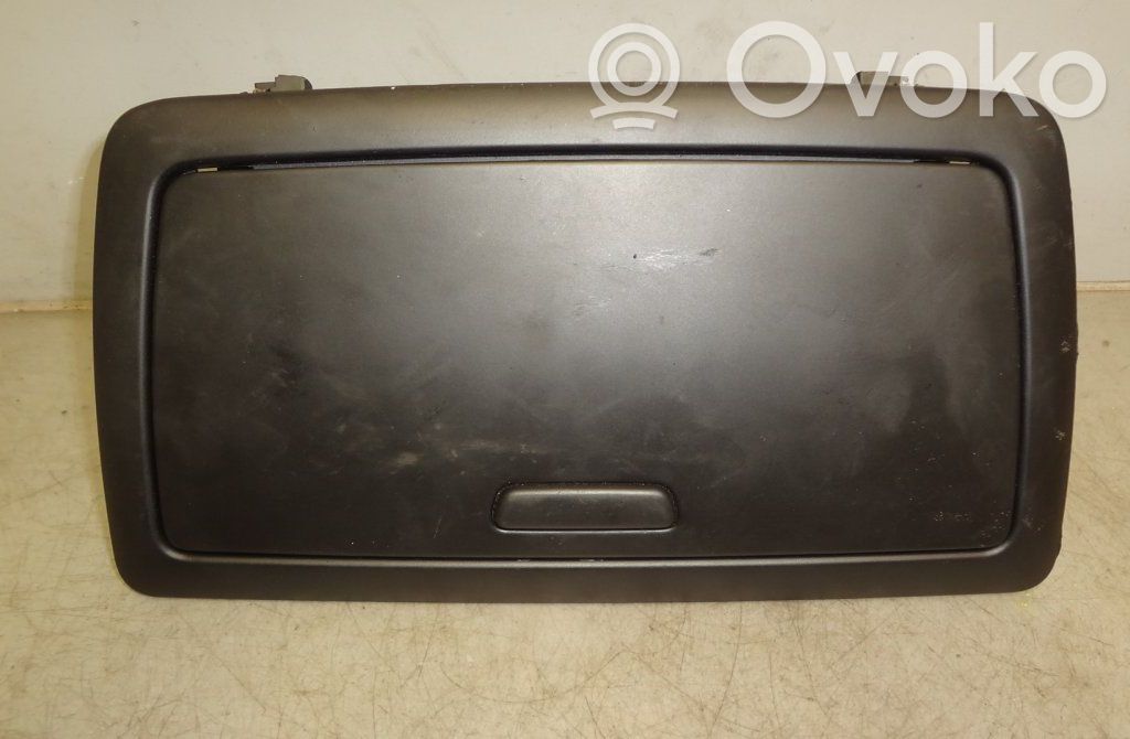 BMW 1 E81 E87 Glove box 