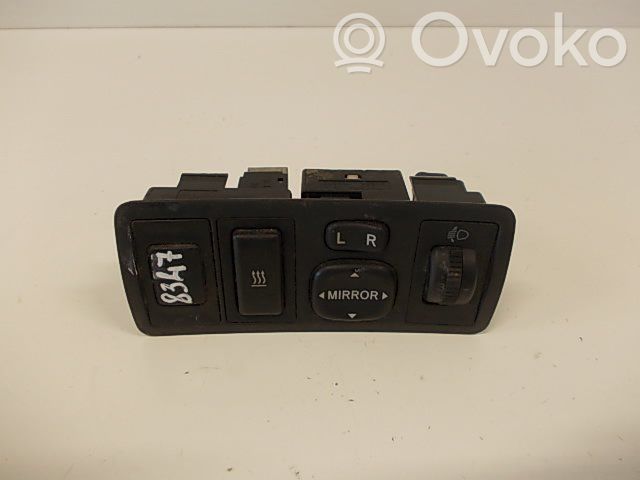 Toyota Avensis T250 Wing mirror switch 