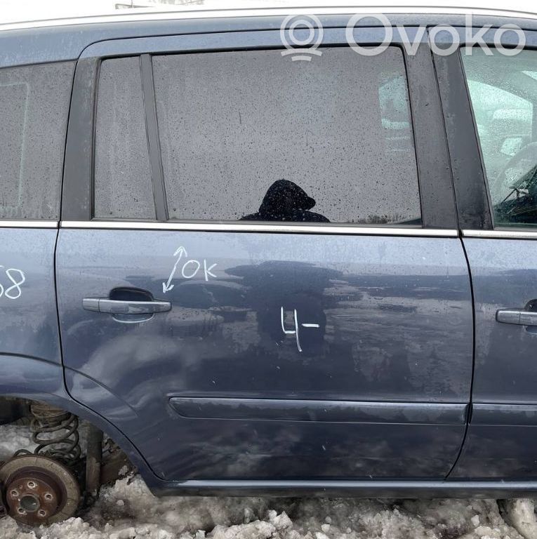 Opel Zafira B Portiera posteriore 