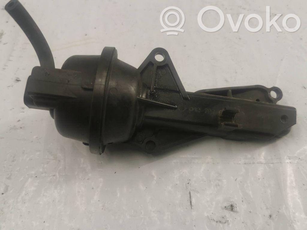 Vacuum valve   042797