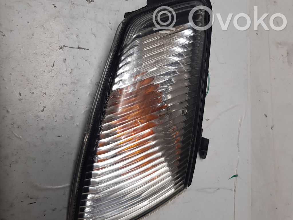 Front indicator light   21061822