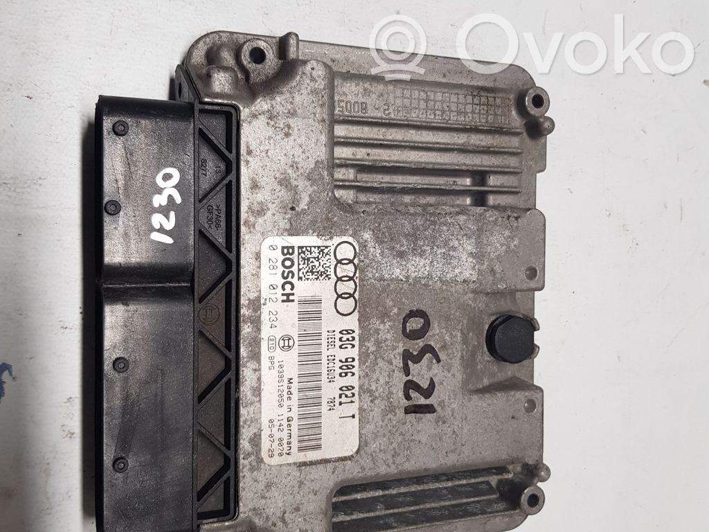 Audi A3 S3 A3 Sportback 8P Engine control unit/module 