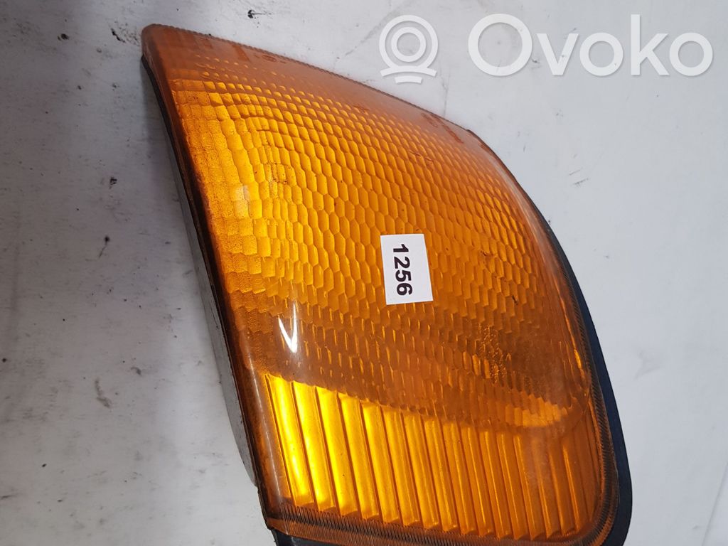 Ford Scorpio Front indicator light 