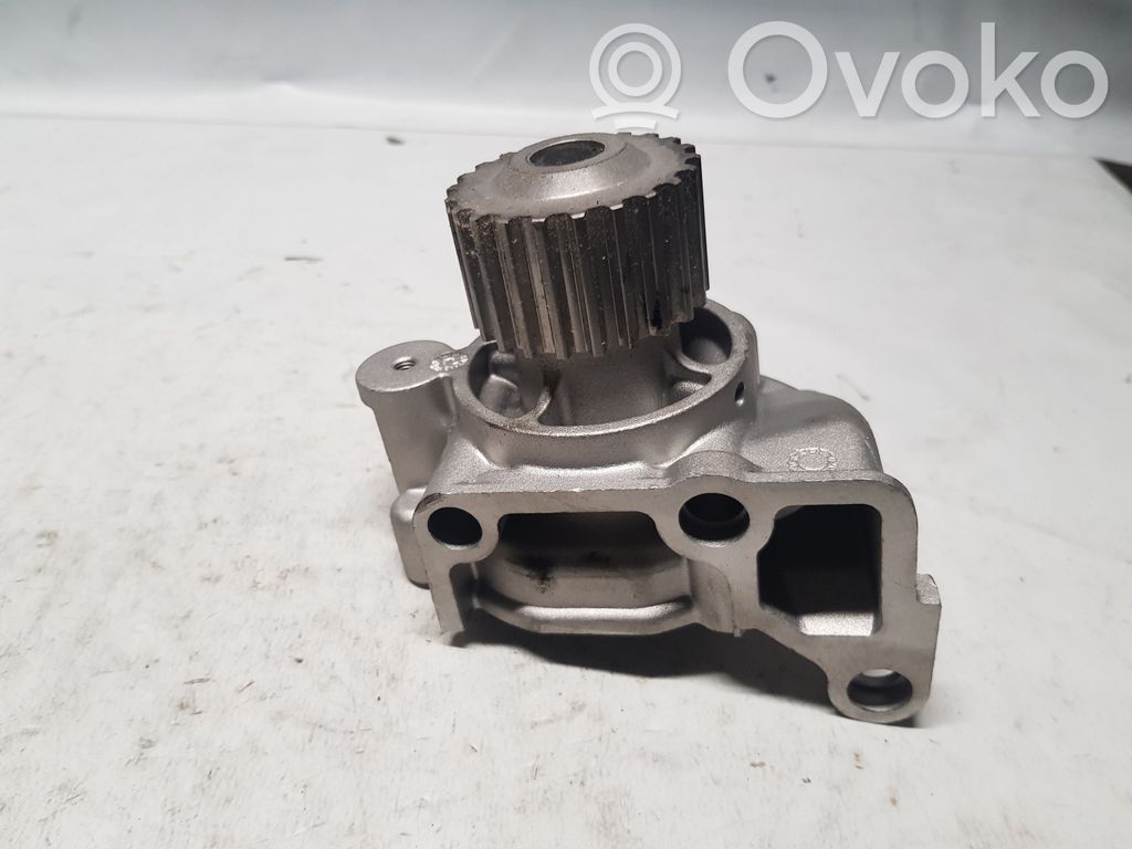 Vandens pompa   JP962,8AG215010,E43Z8501A