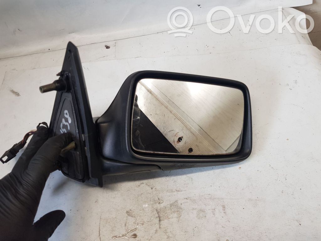 Volkswagen Golf III Elektryczne lusterko boczne drzwi przednich 
