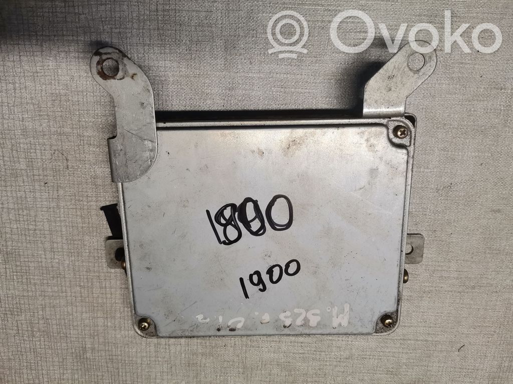 Engine control unit/module   RF4D18881,2758005380