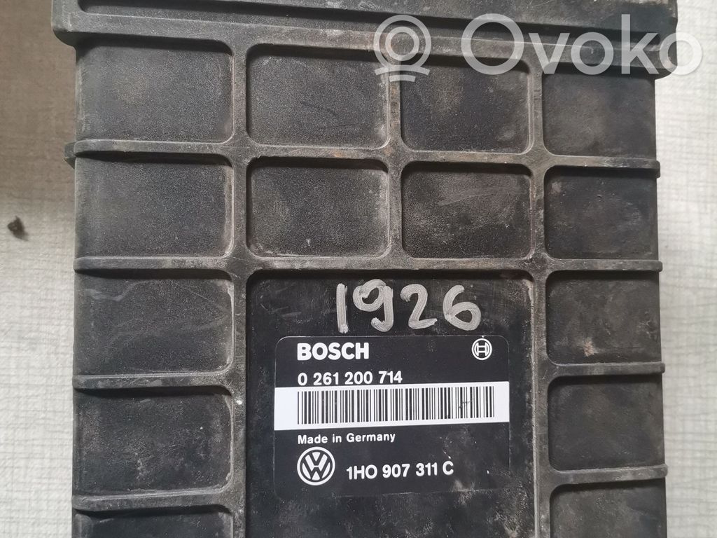 Volkswagen Golf III Engine control unit/module 