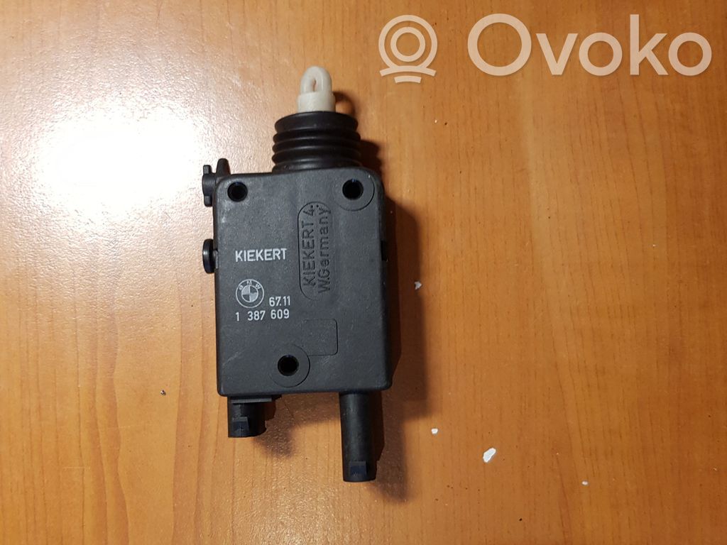 BMW 3 E36 Motor de bloqueo de puertas 