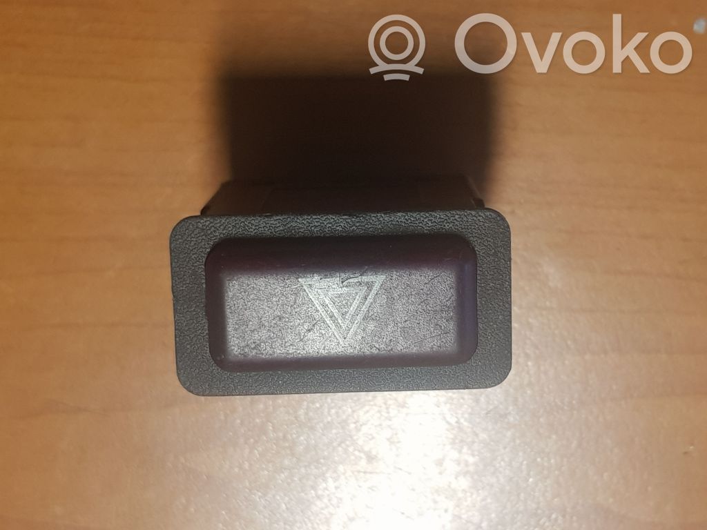 Hazard light switch   QC80FK5023