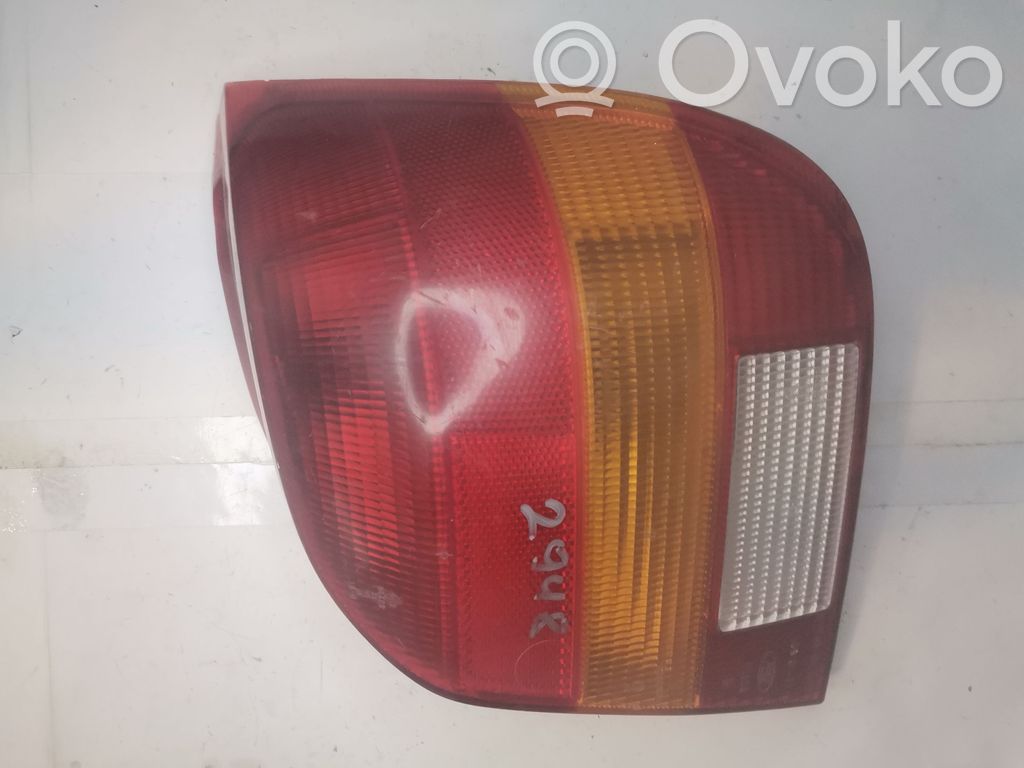 Ford Fiesta Aizmugurējais lukturis virsbūvē 