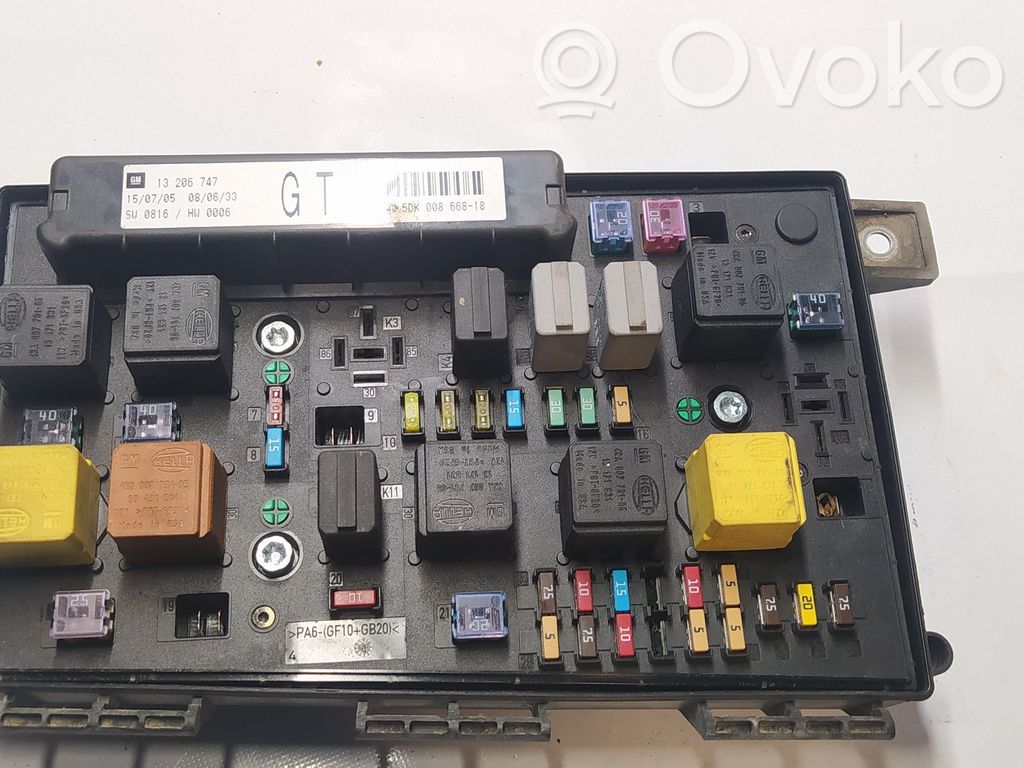 Opel Astra H Ramka / Moduł bezpieczników 