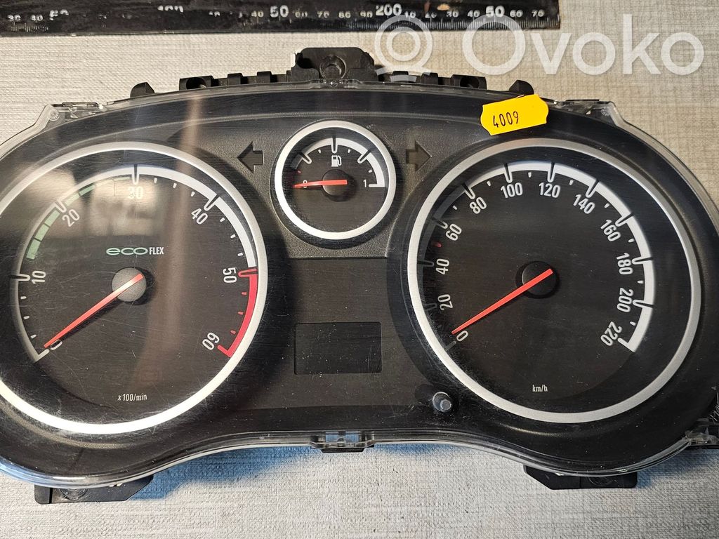 Opel Corsa D Spidometrs (instrumentu panelī) 