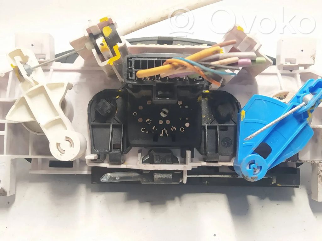 Dacia Sandero Climate control unit 