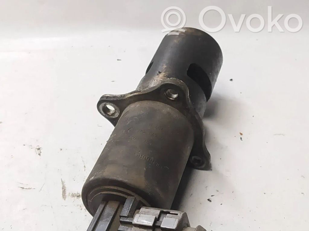 Zawór EGR   7700107471,72281802,770010797B,8200004883,8200130609,8200164563,8200247250,8200469586,8200488774,8200656008