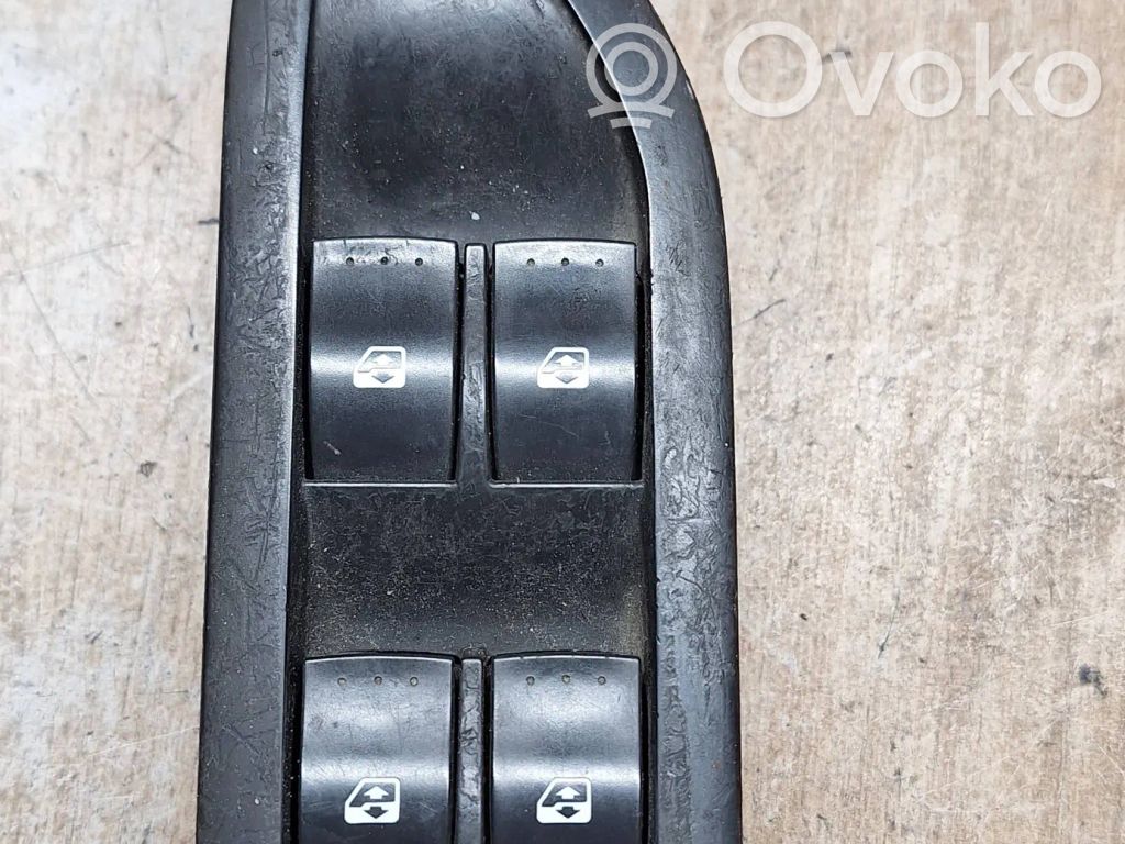 Volkswagen Golf IV Electric window control switch 