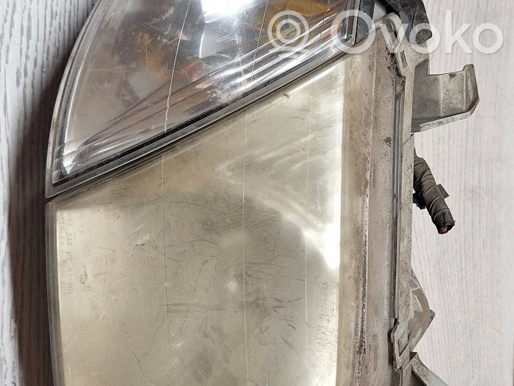 Mazda MPV Headlight/headlamp 