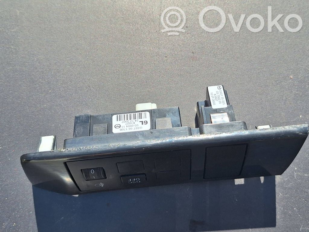 Headlight level height control switch   GS8T66170B
