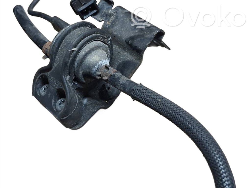 Audi 80 90 S2 B4 Válvula de vacío (Usadas) 