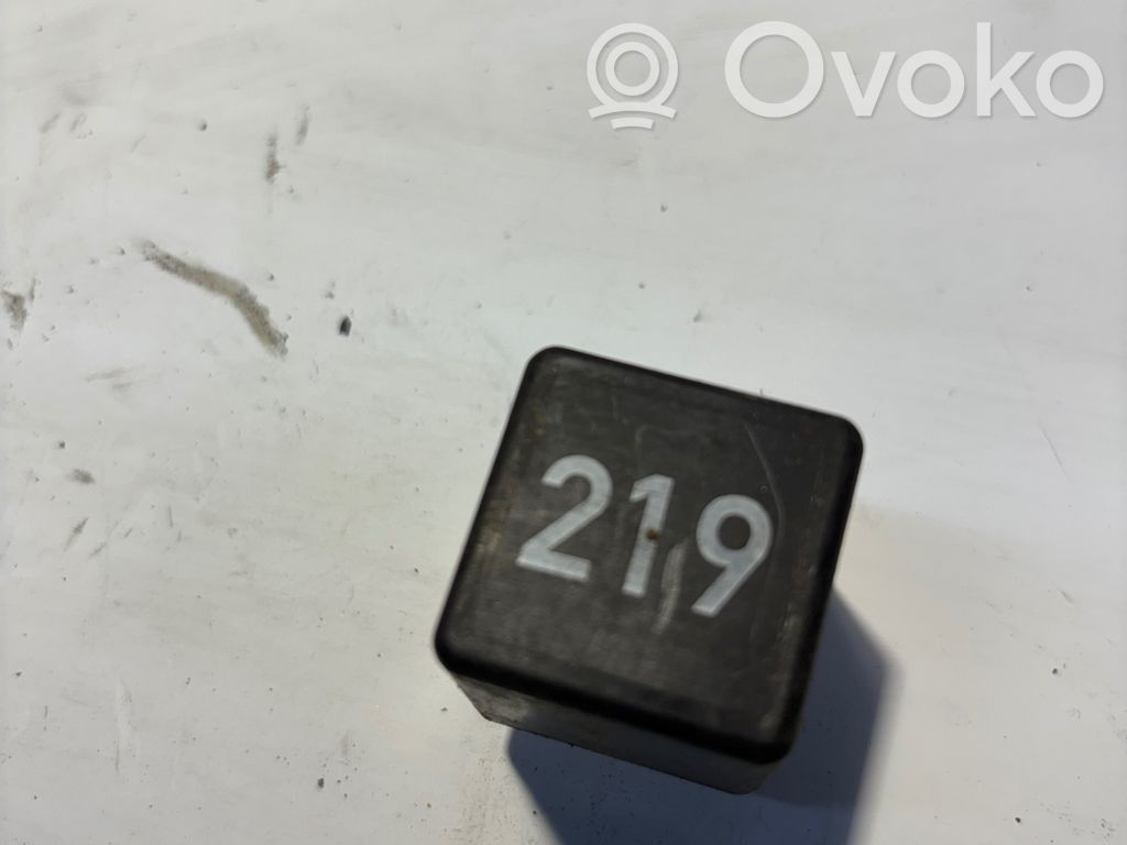 Audi A4 S4 B5 8D Autres relais 