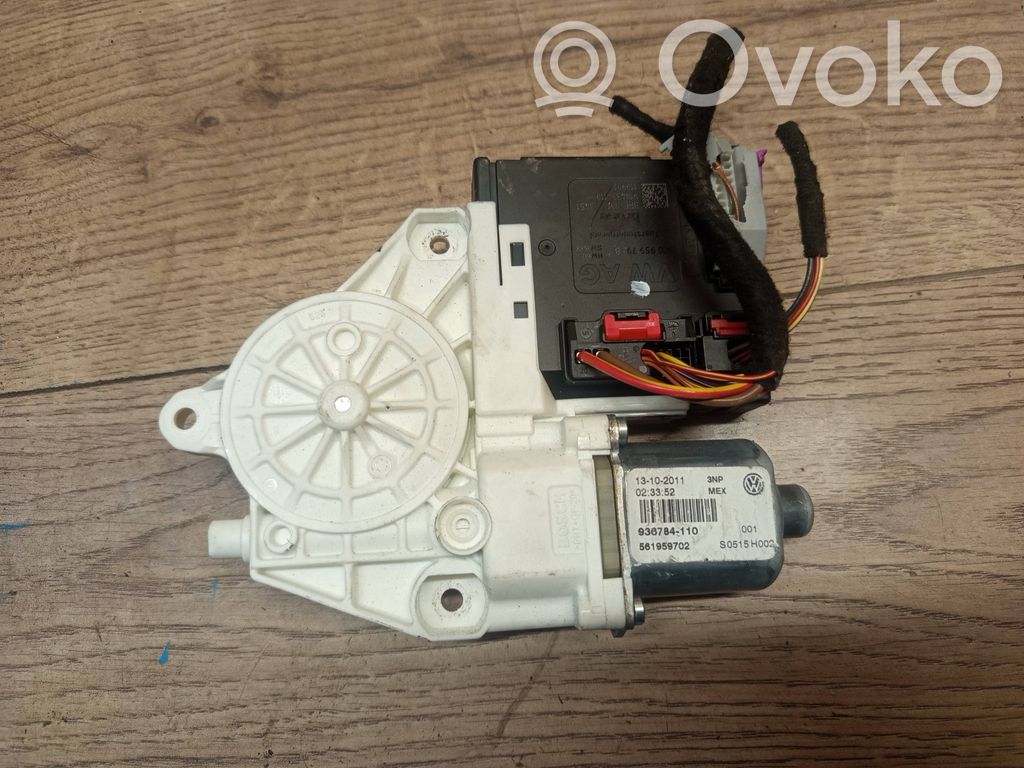 Volkswagen PASSAT B6 Silnik regulatora szyby drzwi przednich 